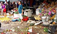 Xe biển xanh mất lái, lao thẳng vào chợ, 5 người thương vong ở Thanh Hóa
