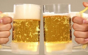 Cụ ông 70 tuổi gục chết sau khi uống bia cùng tình trẻ