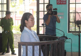 Nữ giúp việc 13 lần mở két sắt trộm trót lọt... gần 100 cây vàng