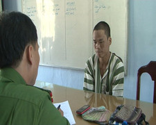 Hàng chục người dân rượt đuổi tên trộm túi xách gần 2km