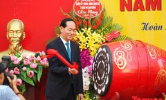 Chủ tịch nước Trần Đại Quang đánh trống khai giảng năm học mới