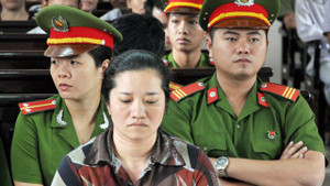 Hạ hình phạt với vợ bí thư xã giết người, đốt xác: Nhiều dấu hiệu sai phạm