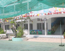 Hàng loạt giáo viên miền Tây bỏ dạy học giữa kỳ đi du lịch