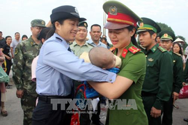 Bé trai 4 tháng tuổi bị lừa bán sang Trung Quốc