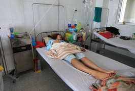 Bị tố quan hệ bất chính với cấp dưới, bí thư xã đánh vợ nhập viện