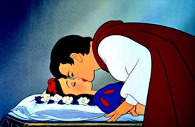 GS Nhật gây tranh cãi khi nói 'hoàng tử quấy rối tình dục Bạch Tuyết'