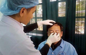 Bắt nam thanh niên đánh gãy mũi bác sĩ ở Thái Bình