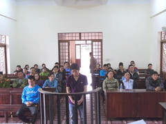 Giả công an, 'yêu râu xanh' chở nữ sinh vào nghĩa trang giở trò đồi bại