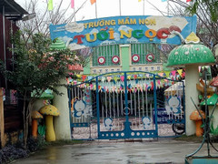 Khởi tố nguyên hiệu trưởng ăn chặn gần 200 triệu đồng tiền ăn của học sinh