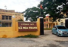 Kỷ luật cán bộ đưa vợ, con vào danh sách vào hộ nghèo