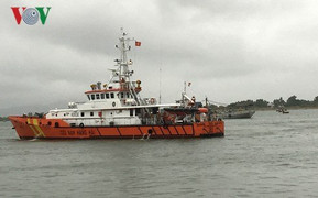 Tìm kiếm 4 ngư dân mất tích trên vùng biển Côn Đảo