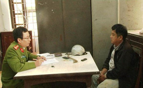 Dỡ mái, đột nhập nhà dân lấy trộm hơn 45 triệu đồng