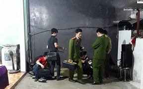 Cuồng ghen, chồng cầm dao đâm chết vợ rồi tự tử