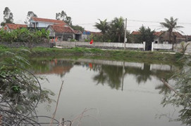 Sau 1 đêm mất tích, thi thể nữ sinh Nghệ An nổi lên trong ao nhà