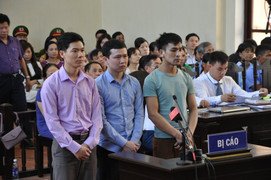 Cựu Giám đốc Bệnh viện đa khoa Hoà Bình vắng mặt: Bác sĩ Hoàng Công Lương nói gì?