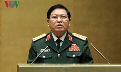 Bộ trưởng Ngô Xuân Lịch làm rõ vấn đề kết hợp quốc phòng với kinh tế