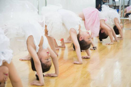 Khám phá lớp học múa ballet cổ điển của những em nhỏ giữa Thủ đô