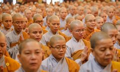 1.000 người cầu siêu cho nạn nhân tai nạn giao thông ở TP.HCM