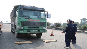 6 cán bộ nghi bảo kê xe quá tải: Thông tin bất ngờ