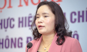 Thứ trưởng Bộ VHTT&DL: 'Tôi bị mắng vì dừng đèn đỏ'