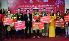 Đoàn khách du lịch đầu tiên 'xông đất' TP.HCM năm 2019