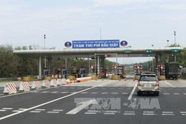 Thu phí thủ công mập mờ, thu phí tự động chậm tiến độ