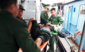 Nổ bình gas trên tàu cá ở Nghệ An, 6 ngư dân bị thương nặng