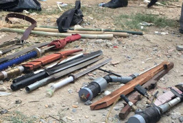 Công an tóm gọn hai băng nhóm dùng súng, mã tấu thanh toán nhau ở Bình Dương