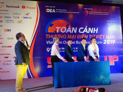 Diễn đàn thương mại điện tử Việt Nam: Năm đầu tiên hợp tác với Lazada