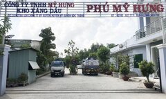 Cảnh sát rút khỏi kho xăng dầu của đại gia Trịnh Sướng