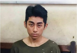 Kề dao khống chế cướp tài sản bất thành, tên cướp bị tài xế Grab nhốt luôn trong xe