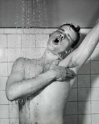 Sự thật bất ngờ: Hát trong khi tắm rất tốt cho sức khỏe