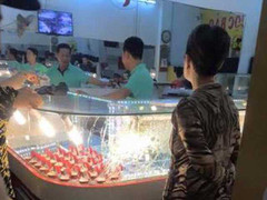 Vác dùi cui cướp tiệm vàng, 'đạo chích' bị dân vây đánh bất tỉnh