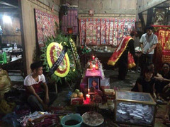 Ngàn người xót thương 2 mẹ con nữ cán bộ Đoàn bị ôtô cán chết