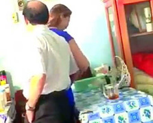 Thêm clip 'tố' phó giám đốc Sở ôm nữ nhân viên tạp vụ