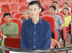 Chú chém gục cháu họ vì được khuyên ngừng uống rượu