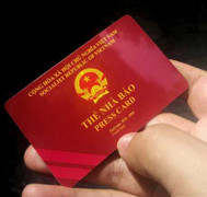 Thu thẻ 2 nhà báo 'ép' người vi phạm xây dựng mua quảng cáo