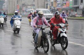 Cả nước mưa dông, nhiệt độ tăng nhẹ