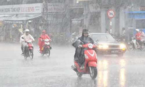 Cảnh báo mưa dông diện rộng khắp miền Bắc