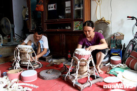 Ảnh: Về nơi cả năm sản xuất món đồ chơi độc đáo chỉ bán dịp Trung thu
