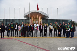 Ảnh: Đón vị khách quốc tế đầu tiên 'xông đất' Thủ đô năm 2019