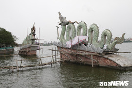 Ảnh: Đôi rồng thời Lý nặng 60 tấn ở Hồ Tây lần đầu được tu sửa đón Tết Nguyên đán