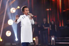 Cậu bé hát đám cưới Hồ Văn Cường lấy lại phong độ