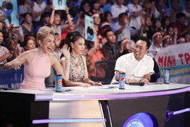 Giám khảo Vietnam Idol 'đá xoáy' Sơn Tùng M-TP ngay trên chương trình trực tiếp