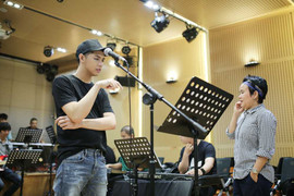 Noo Phước Thịnh căng thẳng tập luyện cùng Phương Uyên