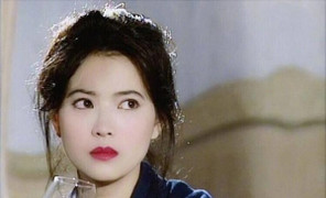 Bia mộ của ngọc nữ Lam Khiết Anh bị vấy bẩn, không người thăm nom