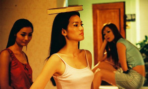 Bất ngờ với hình ảnh sexy của dàn diễn viên 'Những cô gái chân dài' 15 năm trước