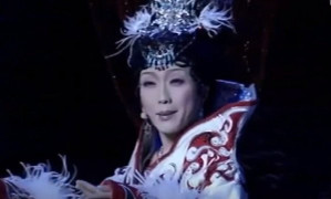 Nam ca sĩ 'quốc bảo Trung Quốc' xinh đẹp khi đóng Vương Chiêu Quân