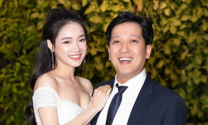 Clip Nhã Phương ân cần đút đồ ăn cho Trường Giang bất ngờ hot trở lại