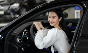 Sau sách ảnh đẹp mắt mừng tuổi 24, Jun Vũ tậu xe sang tiền tỷ